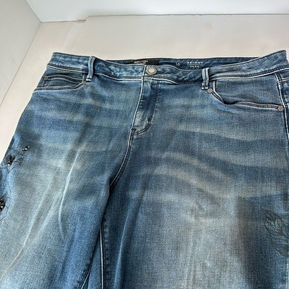 NWOT Simply Vera Vera Wang Embellished Skinny Mid Rise Jeans - Picture 3 of 12